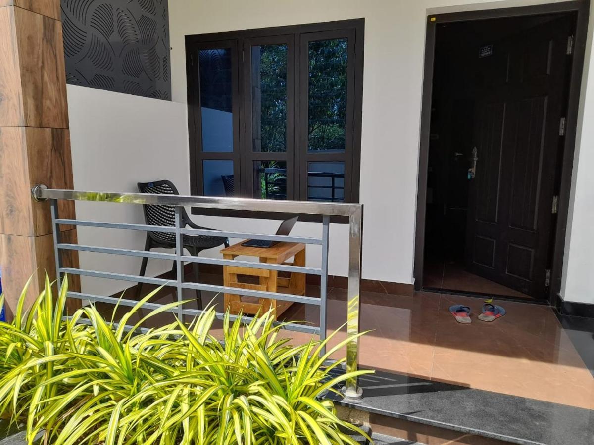 Milestone Inn Sultan Bathery Exterior foto